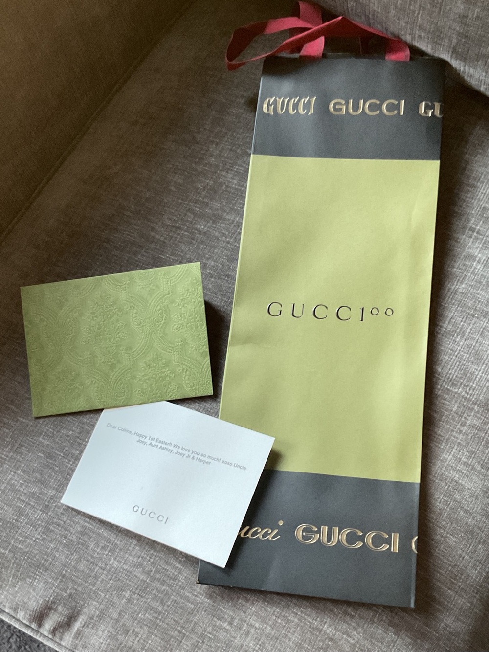 Gucci gift bag and cards